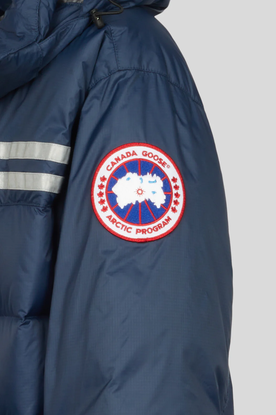 Summit Jacket - Image 3