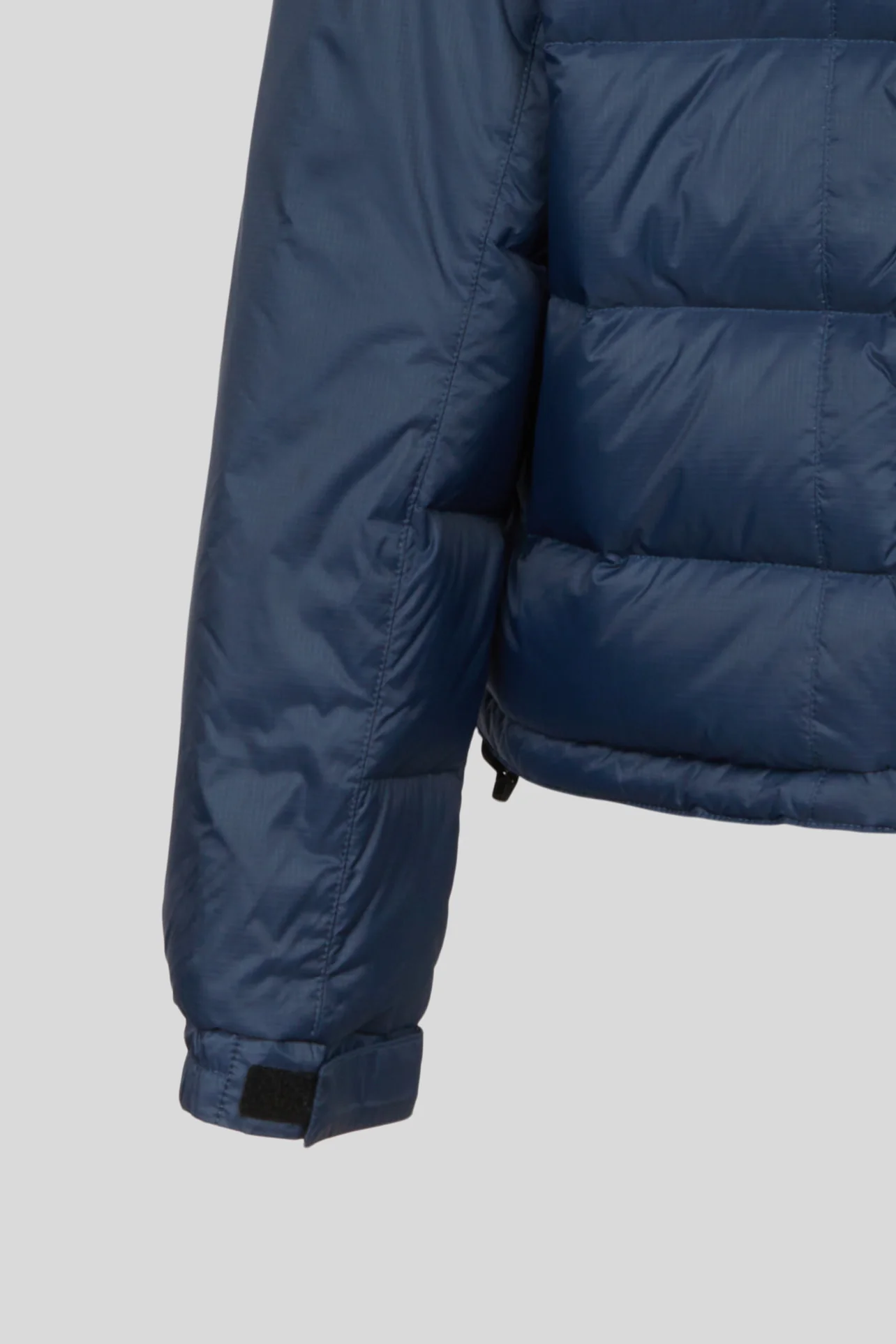 Summit Jacket - Image 4