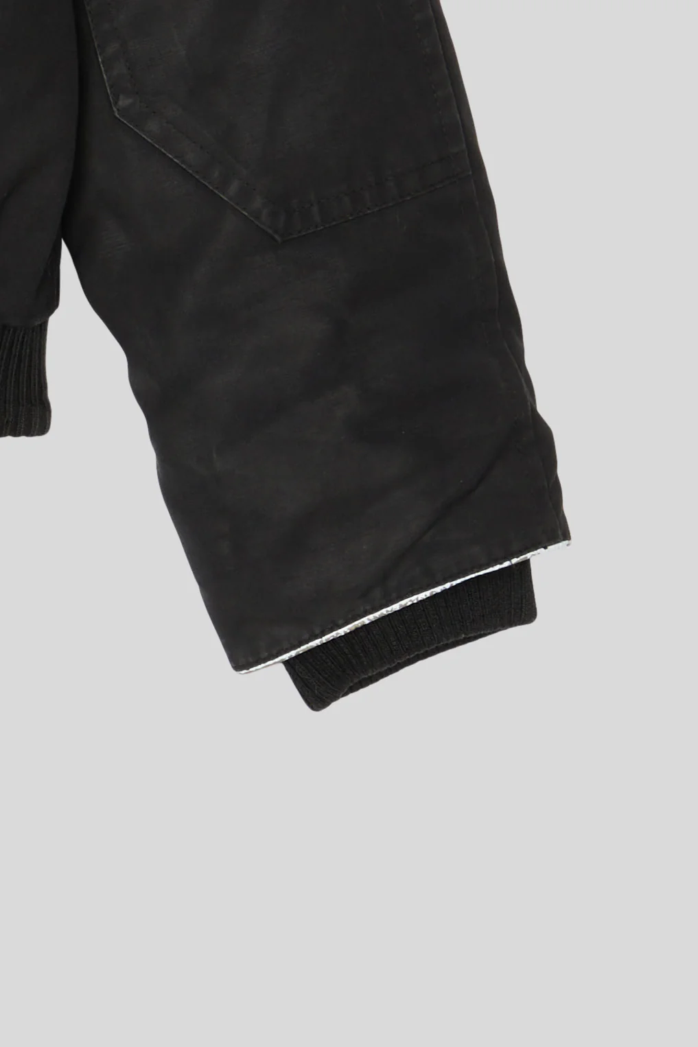 Rundle Bomber - Image 4